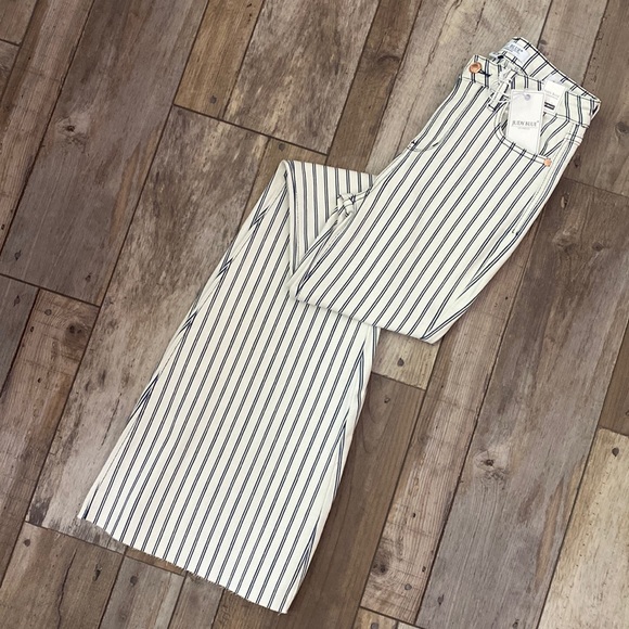 Judy Blue Denim - Judy Blue pin striped jeans